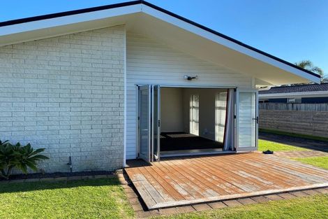 Photo of property in 1/23 Hattaway Avenue, Bucklands Beach, Auckland, 2012