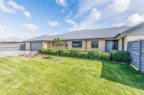 Photo of property in 21 Coachmans Road, Prebbleton, 7604