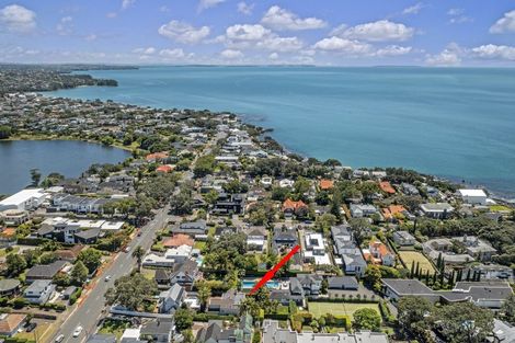 Photo of property in 205a Hurstmere Road, Takapuna, Auckland, 0622