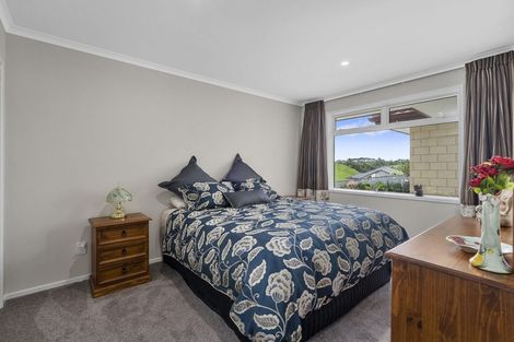 Photo of property in 32 Macdonald Heights, Feilding, 4702