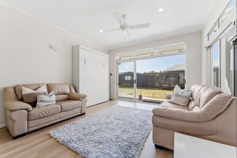 Photo of property in 7 Thistle Terrace, Omaha, 0986