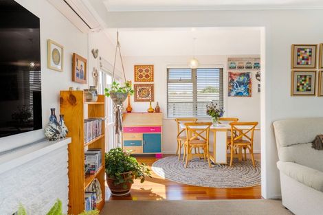 Photo of property in 22 Camellia Avenue, Aramoho, Whanganui, 4500