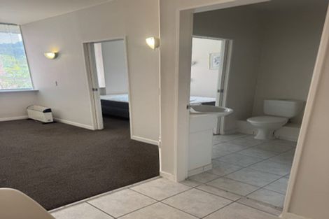 Photo of property in Terrace Tower Apartments, 1d/126 The Terrace, Wellington Central, Wellington, 6011