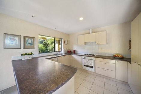 Photo of property in 1/20 Limerick Place, Dannemora, Auckland, 2016