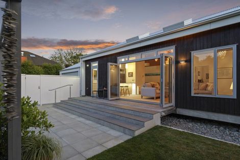 Photo of property in 6a Taylors Avenue, Bryndwr, Christchurch, 8052