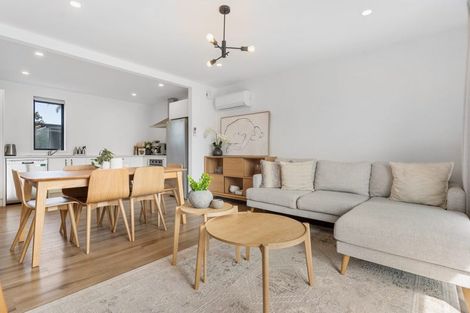 Photo of property in 37 Cessna Crescent, Mangere, Auckland, 2022