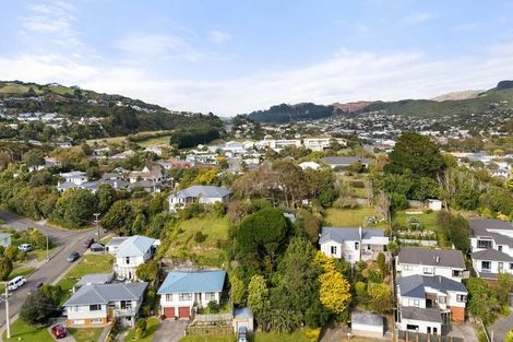 Photo of property in 14 Kowhai Street, Tawa, Wellington, 5028