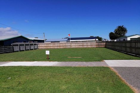 Photo of property in 4a Edinburgh Terrace, Foxton Beach, Foxton, 4815