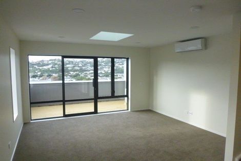 Photo of property in 10/104 Maupuia Road, Maupuia, Wellington, 6022