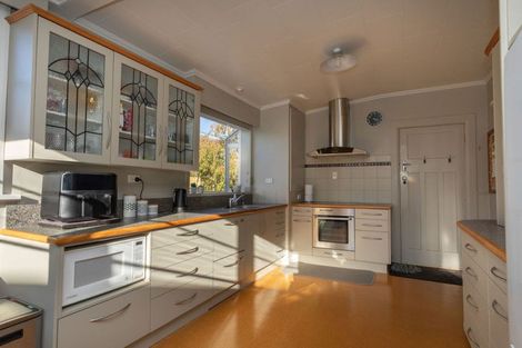 Photo of property in 24 Chamberlain Street, Dannevirke, 4930