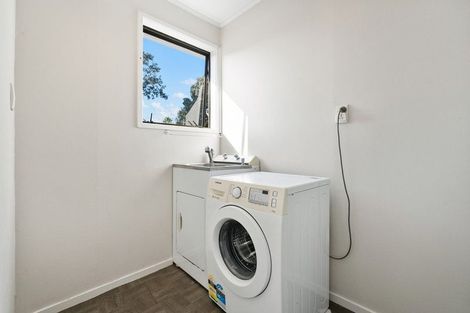 Photo of property in 10 Rena Place, West Harbour, Auckland, 0618