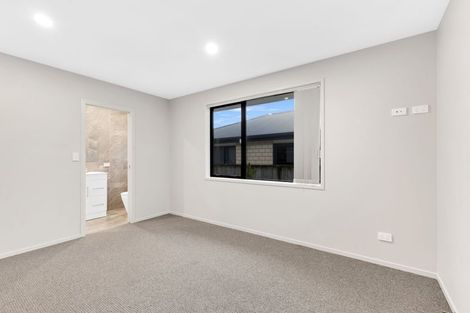 Photo of property in 8a Frederick Place, Whalers Gate, New Plymouth, 4310