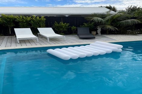 Photo of property in 2 Taimoana Close, Mangawhai Heads, Mangawhai, 0505