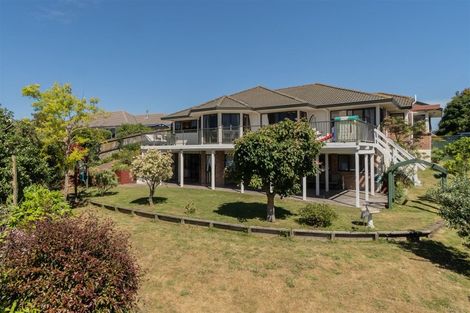 Photo of property in 36 Ewhurst Place, Goodwood Heights, Auckland, 2105