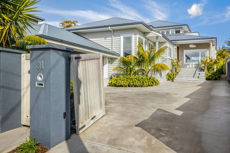 Photo of property in 31 Seacliffe Avenue, Belmont, Auckland, 0622