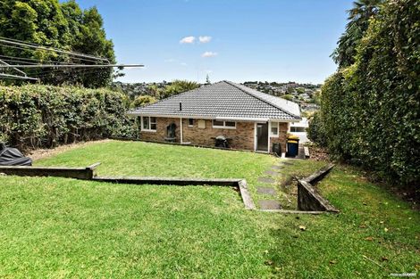 Photo of property in 19 Shanaway Rise, Hillcrest, Auckland, 0627