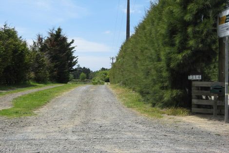 Photo of property in 214 Riverhead Road, Kumeu, 0892