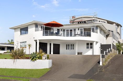 Photo of property in 118 Oceanview Road, Mount Maunganui, 3116