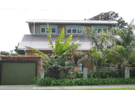 Photo of property in 91 Pendarves Street, New Plymouth, 4310