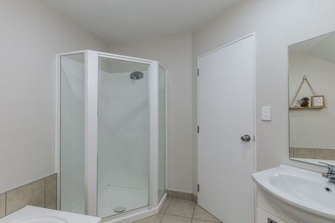 Photo of property in 2/25 Hollies Crescent, Johnsonville, Wellington, 6037