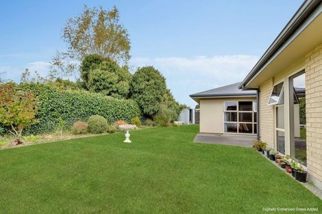 Photo of property in 12 Ruru Place, Levin, 5510