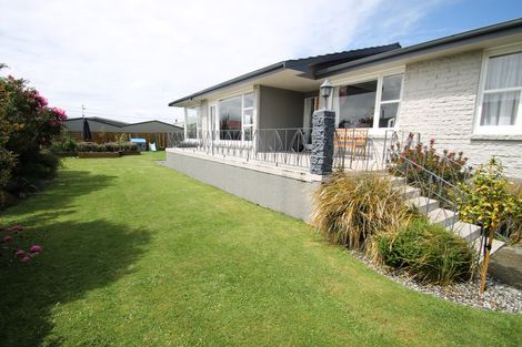 Photo of property in 12 Esk Place, Mosgiel, 9024