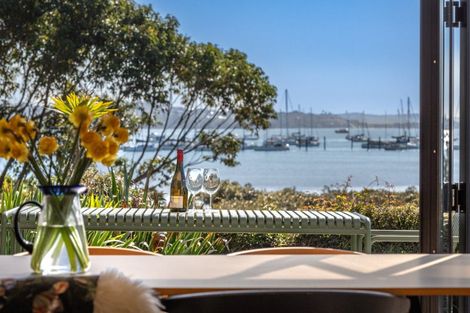 Photo of property in 27b Tamaki Bay Drive, Pakuranga, Auckland, 2010