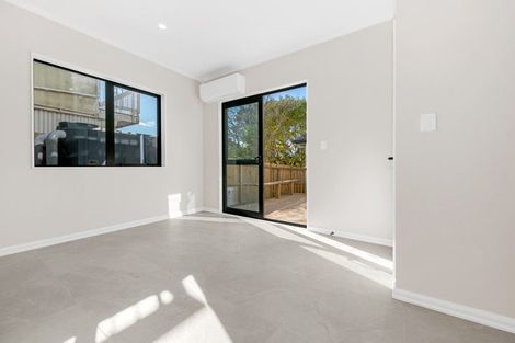 Photo of property in 76a Ennis Avenue, Pakuranga Heights, Auckland, 2010