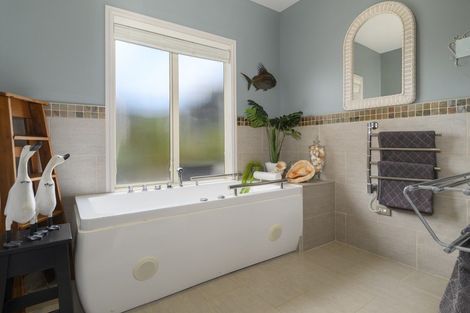 Photo of property in 15 Lynley Park Drive, Omokoroa, 3114