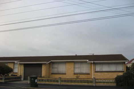 Photo of property in 17 Bay View Road, South Dunedin, Dunedin, 9012