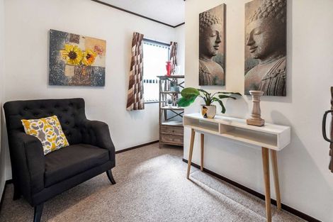 Photo of property in 1/41 Highland Park Drive, Highland Park, Auckland, 2010