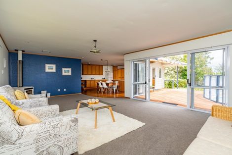 Photo of property in 17 Pyle Road West, One Tree Point, 0118