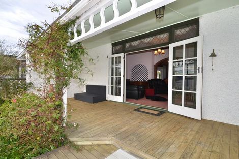 Photo of property in 41 Marine Parade, Macandrew Bay, Dunedin, 9014