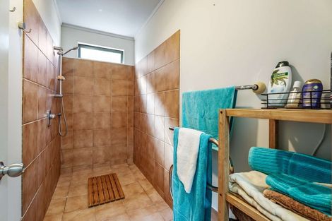 Photo of property in 106 Kowhai Avenue, Matarangi, Whitianga, 3592