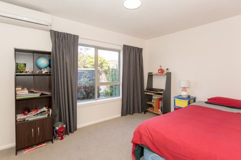 Photo of property in 25 Delaware Crescent, Russley, Christchurch, 8042