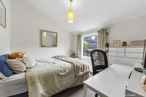 Photo of property in The Triangle, 5/33 Halswater Drive, Churton Park, Wellington, 6037