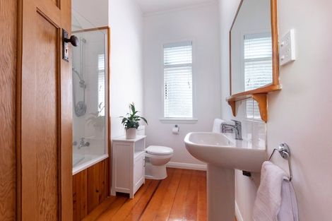 Photo of property in 36a Mount Smart Road, Onehunga, Auckland, 1061