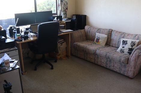 Photo of property in 80 Akaroa Drive, Maupuia, Wellington, 6022