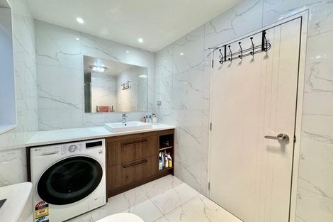 Photo of property in 24 Parahau Road, Papakura, 2110