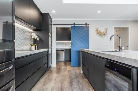 Photo of property in 4 Craigie Way, Wainuiomata, Lower Hutt, 5014