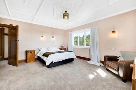 Photo of property in 6 Ridge Lane, New Plymouth, 4310