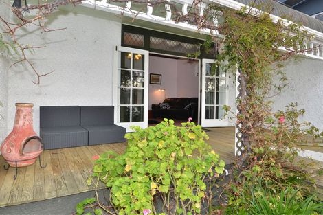 Photo of property in 41 Marine Parade, Macandrew Bay, Dunedin, 9014