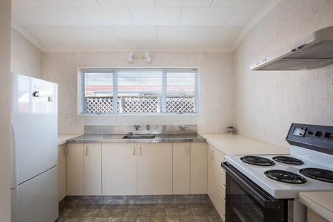 Photo of property in 2/17 Whiteley Street, Moturoa, New Plymouth, 4310