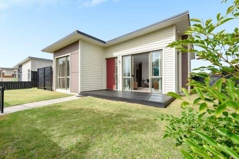 Photo of property in 52 Spinifex Street, Papamoa Beach, Papamoa, 3118