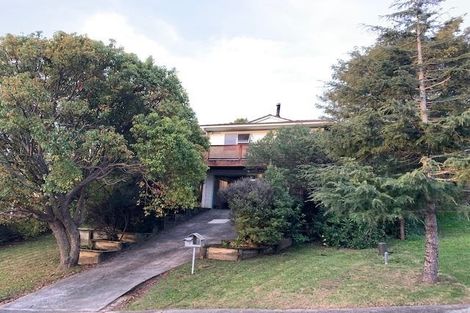 Photo of property in 5 Pavola Grove, Glenfield, Auckland, 0629