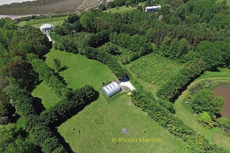 Photo of property in 245 Metcalfe Road, Matakohe, 0593