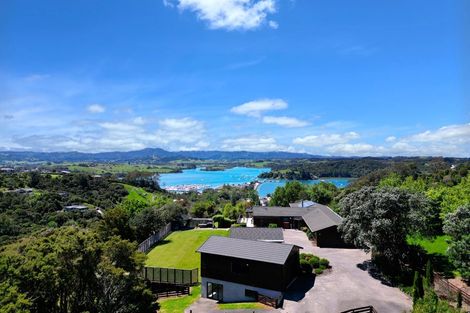 Photo of property in 76 Brick Bay Drive, Sandspit, Warkworth, 0982