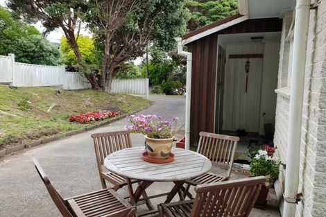 Photo of property in 51b Mana View Road, Paremata, Porirua, 5026