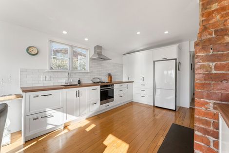 Photo of property in 9 Mayfair Place, Westown, New Plymouth, 4310