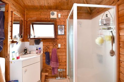 Photo of property in 24 Kahurangi Place, Snells Beach, 0920